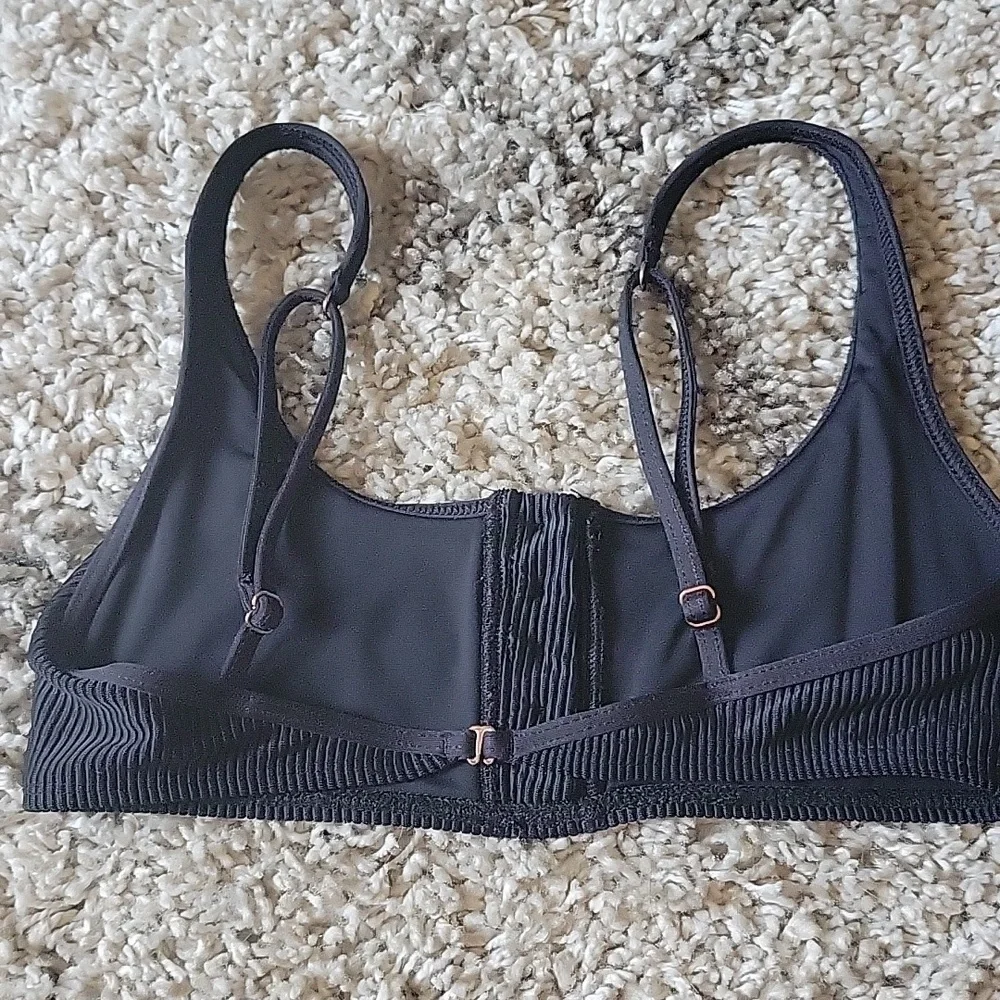 Frankie's Bikinis Bikini Top Size XS